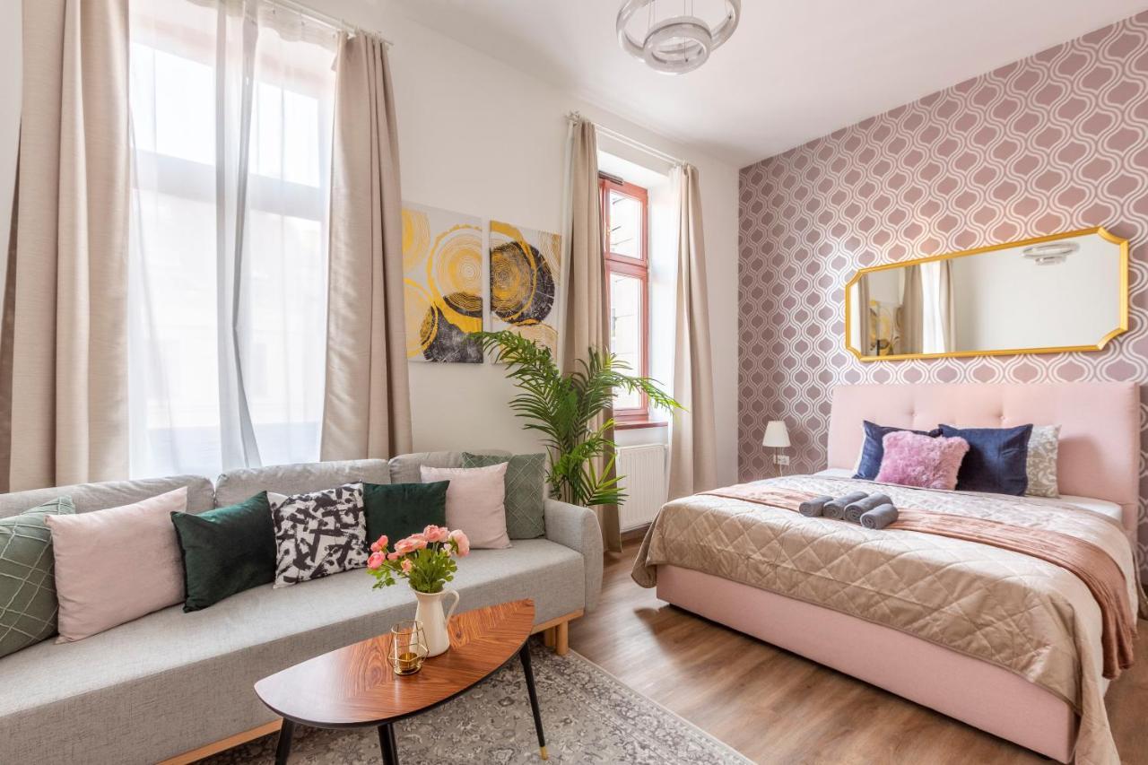 Explore Budapest From A Luxurious Cozy Apartment Kültér fotó