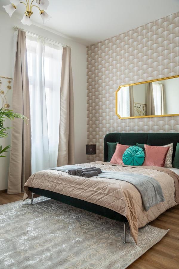 Explore Budapest From A Luxurious Cozy Apartment Kültér fotó